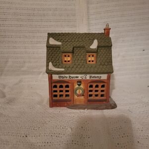Dept 56 White Horse Bakery
